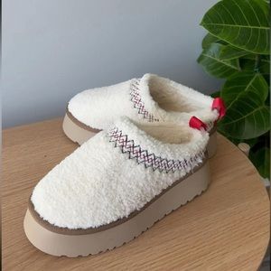 Braided Fluffy Slippers inspired winter vegan fur slip on clog slippers NWOT